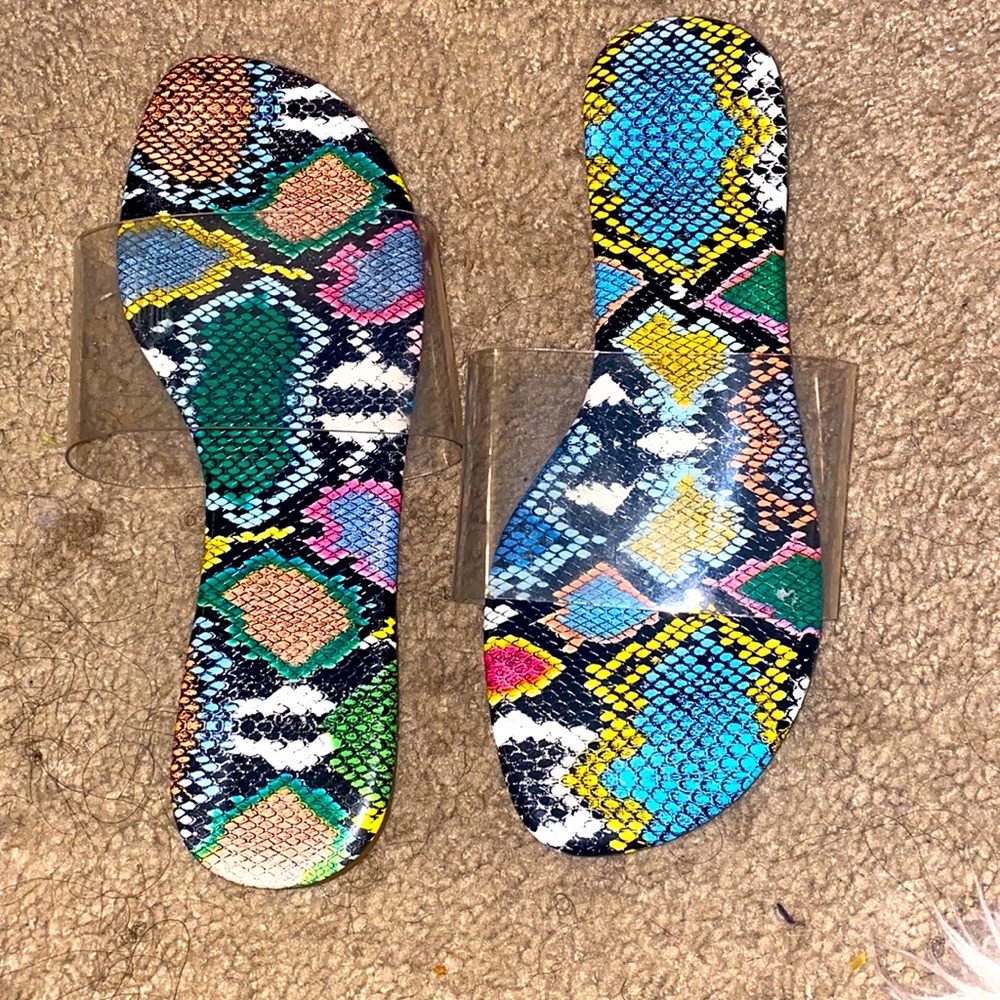 Multicolor sandals